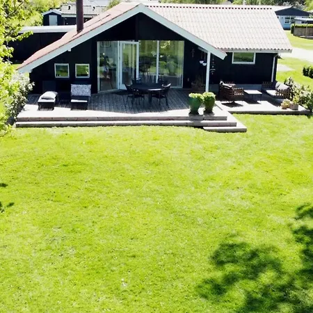 Feriehus Nordals With Panoramic Views Of Lillebaelt Nordborg
